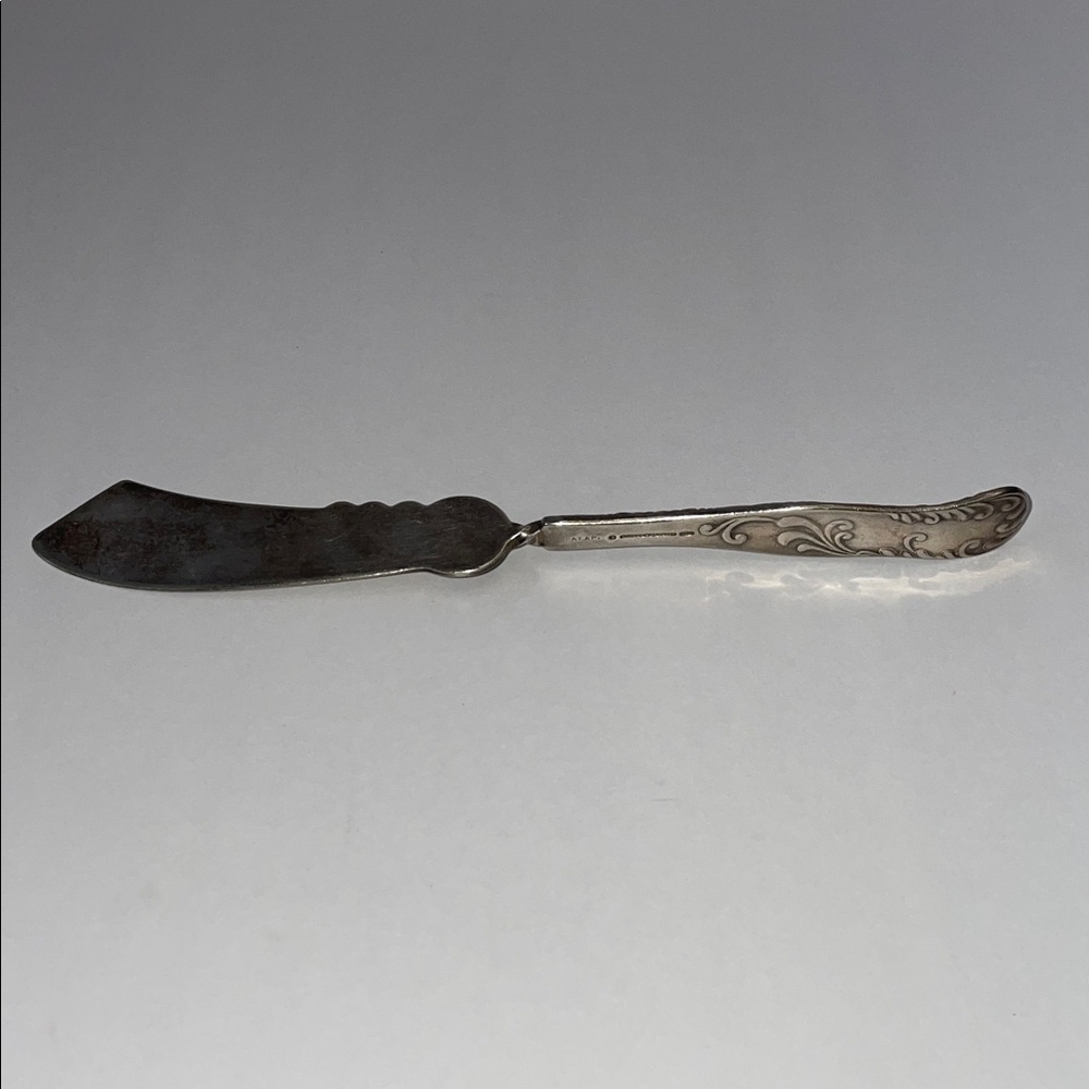 Vintage Holmes & Edwards Silverplate butter spreader. - Picture 7 of 7